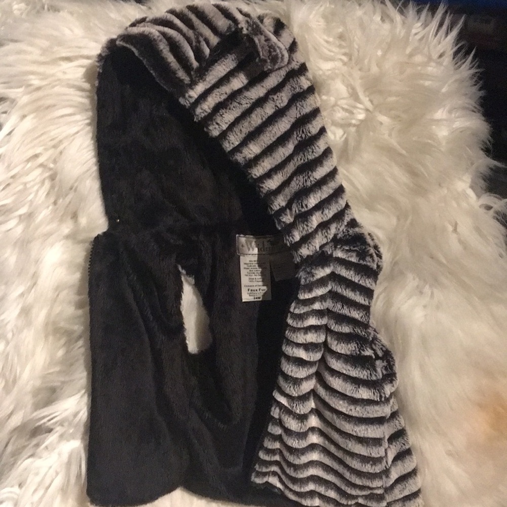 Sleeveless Faux Fur Jacket ( Never Worn )